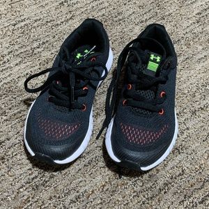 LIKE NEW Under Armour Toddler Boy Tennis Shoes Size 12